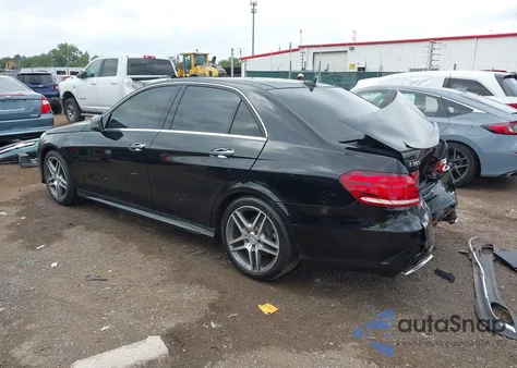 2015 Mercedes-Benz E 350 4Matic z USA, uszkodzony, nr VIN WDDHF8JB6FB120954